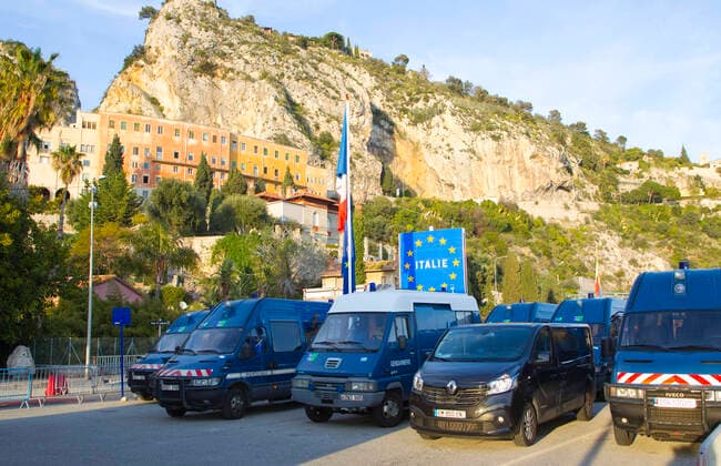 Menton, France - March 16, 2020: Coronavirus Disease 2019 (COVID-19) in France Italie: Road checks are set up at the French-Italian border at the Saint Ludovic Post pass, near Menton. Corona, Virus, COVID19, SARS-CoV-2, Pandemie, SARS, Grenzkontrollen, Polizei, Police, Gendarmerie Coronavirus Disease 2019 (COVID-19) in France Italie