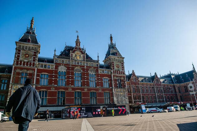 March 23, 2020, Amsterdam, Netherlands: The Central train station is viewed empty due to the spread of the coronavirus..Since the Coronavirus hit The Netherlands, most of the cities are empty. A couple of weeks ago, Prime Minister Mark Rutte called to work from home as much as possible and also announced the closure of restaurants, sports clubs, sex clubs, saunas, and cafes. Amsterdam is not formally in lockdown, but the streets and squares are empty. Amsterdam Netherlands - ZUMAs197 20200323_zaa_s197_053 Copyright: xAnaxFernandezx
