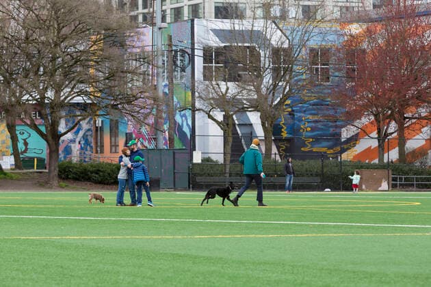 March 28, 2020, Seattle, Washington, U.S: Locals recreate while practicing social distancing in Cal Anderson Park in Seattleâ€⠢s Capitol Hill neighborhood on Saturday, March 28, 2020. Under governor Jay Insleeâ€⠢s statewide stay home proclamation, now extended until April 6, people are able to leave their homes only for essential activities including grocery shopping, exercise and caring for a family member, friend or pet. Seattle U.S. - ZUMAg235 20200328_zap_g235_007 Copyright: xPaulxChristianxGordonx