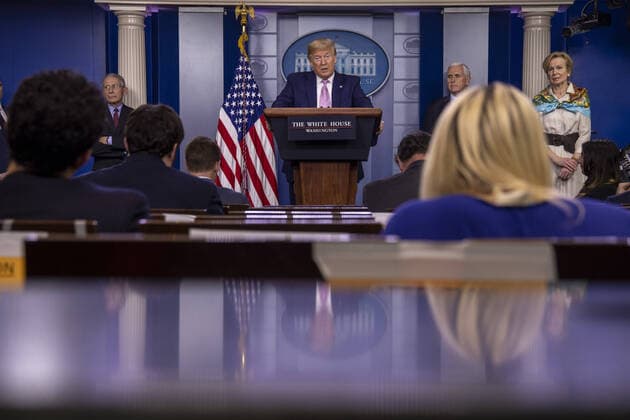 U.S. President Donald Trump speaks at the coronavirus briefing at the White House Washington, D.C., U.S., on Saturday, April 4, 2020. New York s death toll from coronavirus on Saturday surpassed 3,500 as confirmed cases rose to 113,704, bringing the U.S. total to more than 7,700 fatalities and 287,000 cases. wax20200404106 TasosxKatopodis