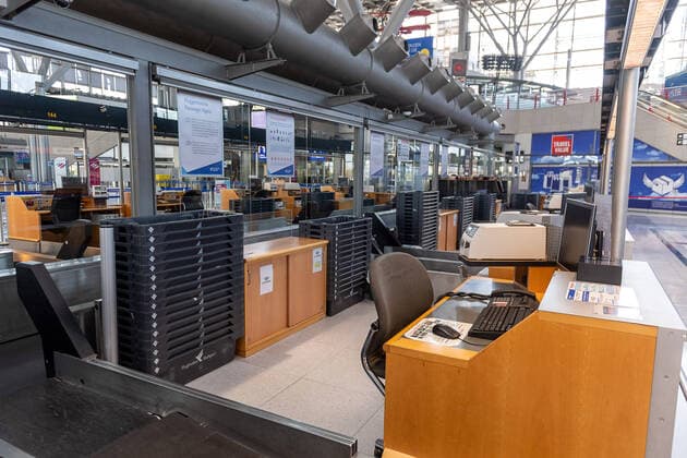 Stuttgart Themenfoto, Stockfoto, Flughafen Stuttgart, geschlossen wegen Corona, 06.04.2020 Schalterbereich geschlossen, Themenfoto, Stockfoto, Flughafen Stuttgart, geschlossen wegen Corona, 06.04.2020, Copyright: xEibner-Pressefoto SaschaxWaltherx EP_swa