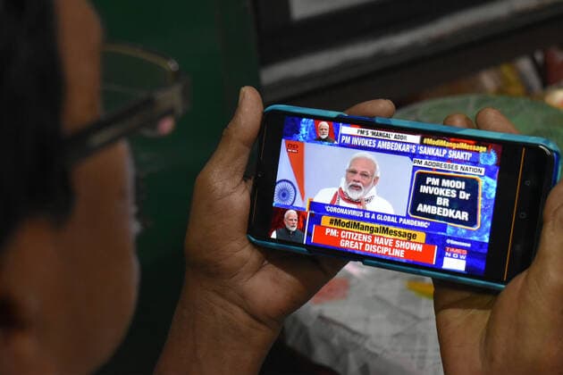 India: COVID-19 lockdown extended to May 3, 2020 People are showing Narendra Modi s Speech on their mobile in Kolkata, India. India’s Covid-19 lockdown has been extended until May 3, Prime Minister Narendra Modi said in an address to the nation. The initial 21-day lockdown was due to end on Tuesday. Modi explained that the lockdown, as well as other social distancing measures, have benefited the country despite the economic costs incurred. Kolkata West Bengal India Copyright: SudiptaxDas