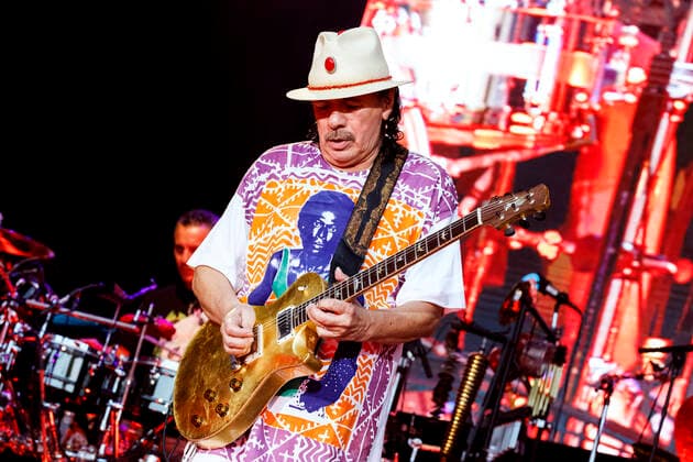 16 CARLOS SANTANA, Gitarrist, Mexiko USA, Latin Rock, Divination Tour 2018, Auftritt, 17.08.2018, open air, Citadel Music Festival 2018, Zitadelle, Berlin, Deutschland < english> CARLOS SANTANA, Guitarist, performs on August 17, 2018, at Zitadelle, Berlin, Germany Berlin Berlin Deutschland, Germany Copyright: xPOP-EYE Pengx 10102356_Santana_0021