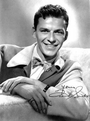 FRANK SINATRA. Strictly editorial use only in conjunction with the promotion of the film. Credit line mandatory. This image is copyright of the film company and is supplied under the terms of issue as film still. No commercial or book cover use permitted without prior consent from the film company. Mandatory credit line: Image courtesy Ronald Grant Archive Mary Evans
