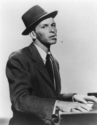 FRANK SINATRA. Strictly editorial use only in conjunction with the promotion of the film. Credit line mandatory. This image is copyright of the film company and is supplied under the terms of issue as film still. No commercial or book cover use permitted without prior consent from the film company. Mandatory credit line: Image courtesy Ronald Grant Archive Mary Evans