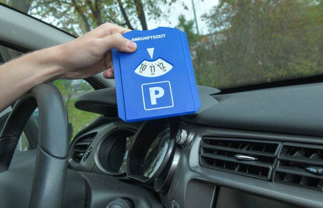 Parkscheibe, Auto