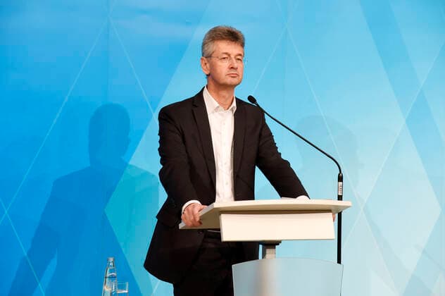 Michael Piazolo bei der Pressekonferenz zu den aktuellen Entwicklungen der Corona-Pandemie und Verschärfung der Maßnahmen zu deren Eindämmung im Freistaat Bayern im Prinz-Carl-Palais. München, 12.01.2021