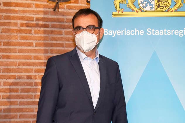 Klaus Holetschek bei der Pressekonferenz zu den aktuellen Entwicklungen der Corona-Pandemie und Verschärfung der Maßnahmen zu deren Eindämmung im Freistaat Bayern im Prinz-Carl-Palais. München, 12.01.2021