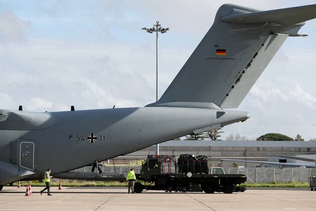 February 3, 2021, Lisbon, Portugal: Medical equipment is unloaded from an Airbus A400M military transport plane of the German Air Force at the Lisbons military airport, in Portugal on February 3, 2021. Germany sends 26 health professionals and medical supplies, as part of a relief mission to combat the covid-19 pandemic in Portugal. In the first phase, the aid must extend over a period of 21 days. Lisbon Portugal - ZUMAf123 20210203_zap_f123_017 Copyright: xPedroxFiuzax