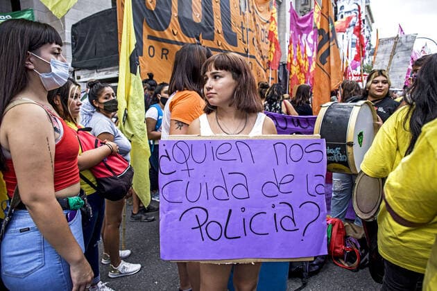 February 17, 2021, Buenos Aires, Federal Capital, Argentina: After the Femicide of the young ošrsula Bahillo, The Ni Una Menos Collective leads a march to repudiate the reaction of Justice in front of the Judicial Palace of the Argentine Nation. President Alberto Ferno¡ndez received, at Casa Rosada, Patricia Nasutti, the mother of the young woman who was stabbed to death by her ex-boyfriend, despite having repeatedly filed formal complaints..Upon leaving Government House, Nasutti addressed the demonstration called by the feminist collective. The women s group points out that there are almost 50 femicides in less than two months of 2021 ; One out of every five femicides in our country are committed by members of the security forces. - ZUMAa179 20210217_zap_a179_015 Copyright: xRobertoxAlmeidaxAveledox