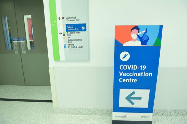 QLD COVID19 VACCINE ROLL OUT, COVID-19 vaccination signage is seen at the Gold Coast University Hospital on the Gold Coast, Monday, February 22, 2021. Australia will begin its rollout of the Pfizer coronavirus vaccine on Monday, the country s most complicated logistical exercise to date. ( NO ARCHIVING, EDITORIAL USE ONLY, NO USE IN BOOKS WITHOUT CONSENT BRISBANE QLD AUSTRALIA Copyright: xALBERTxPEREZx 20210222001522307962