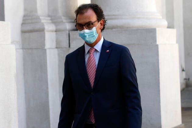 Santiago 22 February 2021 Education Minister Raul Figueroa arrives at La Moneda Palace to participate in the cabinet council Javier Salvo Aton Chile, Santiago Chile Aton 490469 Copyright: JAVIERxSALVO ATONCHILE