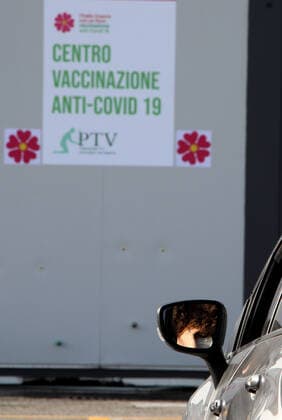 Rome, Vaccination campaign against Covid 19 for school staff in the Drive in station at the Tor Vergata Pictured Polyclinic: Copyright: xPieroxTenaglix xIPAx xPieroxTenaglix