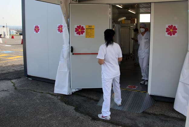 Rome, Vaccination campaign against Covid 19 for school staff in the Drive in station at the Tor Vergata Pictured Polyclinic: Copyright: xPieroxTenaglix xIPAx xPieroxTenaglix