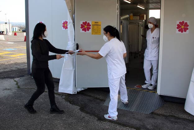 Rome, Vaccination campaign against Covid 19 for school staff in the Drive in station at the Tor Vergata Pictured Polyclinic: Copyright: xPieroxTenaglix xIPAx xPieroxTenaglix