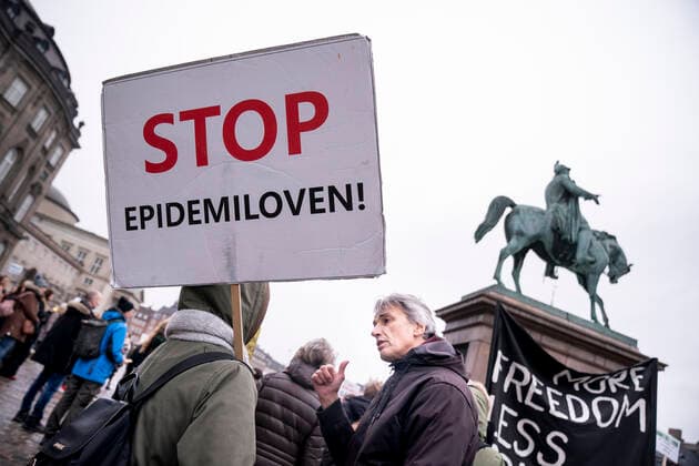 Demonstration mod epidemiloven paa Christiansborg Slotsplads i Koebenhavn tirsdag den 23. februar 2021.. , Copenhagen Denmark