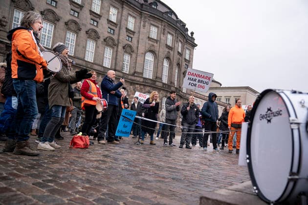 Demonstration mod epidemiloven paa Christiansborg Slotsplads i Koebenhavn tirsdag den 23. februar 2021.. , Copenhagen Denmark