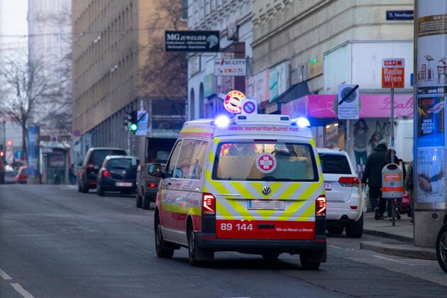 Wien: Rettungswagen im Einsatz