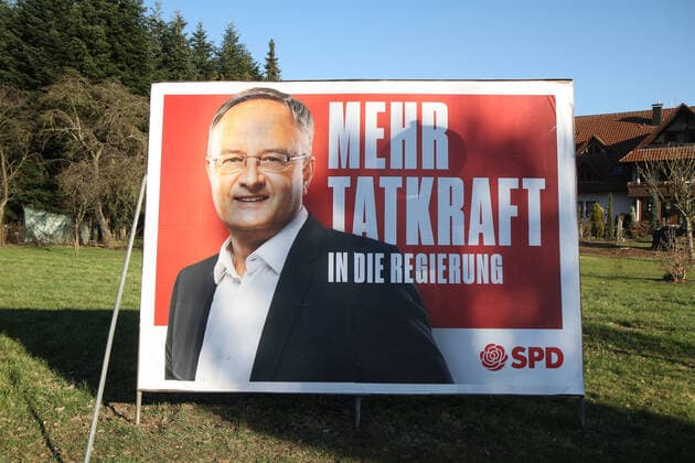 Waldkirch Themenbild - Wahl, Wahlplakate, Wahlbanner, Partei, Landtagswahl, Bundestagswahl, 2021 Themenbild - Wahl, Wahlplakate, Wahlbanner, Partei, Landtagswahl, Bundestagswahl, 2021 verschiedene, große, Wahlplakate der Parteien von CDU, SPD, die Grünen, FDP, die Linke, MdB Ministerpräsident Kretschmann, an einer Strasse in Waldkirch, Baden-Württemberg, Symbolbild, Featurebild, Aussenaufnahme Copyright: xFleigx xEibner-Pressefotox EP_dfg