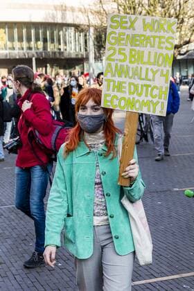 DEN HAAG - 02-03-2021, Hofplaats. Sexworkers protest against not be able to work yet. Sexwerkers protesteren omdat ze nog niet aan het werk mogen. Sexworkers protest against not be able to work x10961493x Copyright: