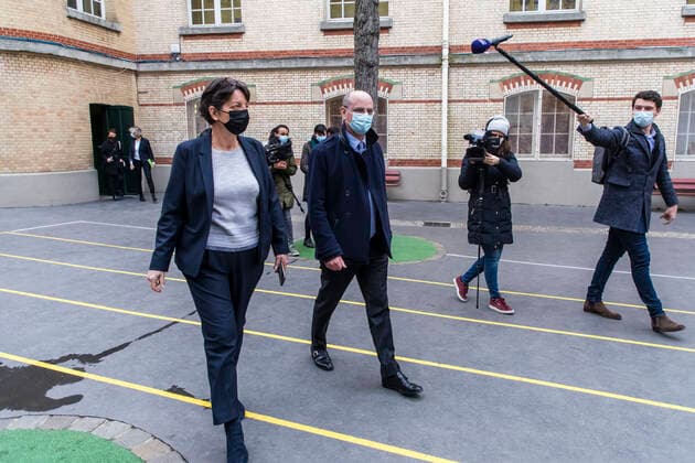 Coronavirus in Frankreich, Bildungsminister Jean Michel Blanquer besucht Grundschule in Paris Paris, France March 18, 2021 - Minister of National Education visits elementary school as part of Mathematics Week - French Education, Youth and Sports Minister Jean-Michel Blanquer NEWS, POLITIQUE, EDUCATION, ECOLE ELEMENTAIRE, BLANQUER, SEMAINEDES MATHEMATIQUES, MATHS, ENSEIGNEMENT, APPRENTISSAGE, EDUCATIF, SCOLAIRE, SCOLARITE Copyright: xVincentxIsorex
