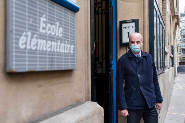 Coronavirus in Frankreich, Bildungsminister Jean Michel Blanquer besucht Grundschule in Paris Paris, France March 18, 2021 - Minister of National Education visits elementary school as part of Mathematics Week - French Education, Youth and Sports Minister Jean-Michel Blanquer NEWS, POLITIQUE, EDUCATION, ECOLE ELEMENTAIRE, BLANQUER, SEMAINEDES MATHEMATIQUES, MATHS, ENSEIGNEMENT, APPRENTISSAGE, EDUCATIF, SCOLAIRE, SCOLARITE Copyright: xVincentxIsorex