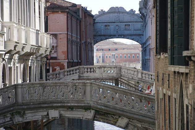 VENICE, LOCKDOWN SECOND SEASON Lockdown second season in Venice, the Bridge of Sighs. Venezia Italy