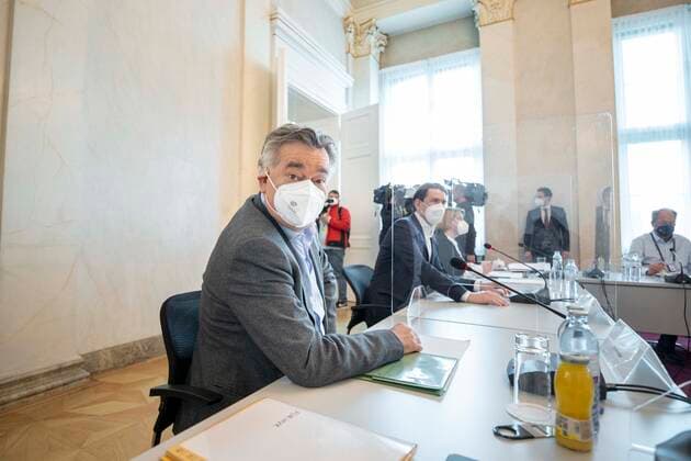 Kameraschwenk Wien: Corona Videokonferenz - Treffen der Bundesregierung mit Expertinnen und Experten