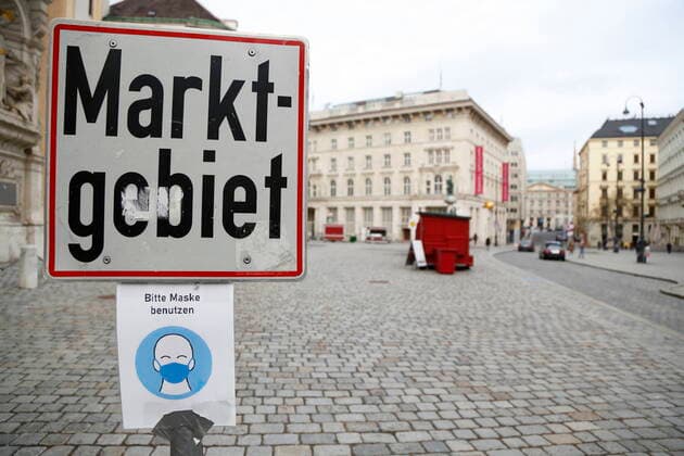 News Bilder des Tages Coronakrise Wien: 4. harter Lockdown - Verlängerte Osterruhe Wien, Innere Stadt, 16.4.2021 Corona-Pandemie, Corona, Corona-Virus, CoV 2, Covid 19, Sars, Virus, Virusinfektion, Pandemie, CoronakriseKrise, Viruserkrankung, Coronavirus, SARS-CoV-2 Menschenleere Innenstadt Marktgebiet, Markt, geschlossen Maskenpflicht, FFP - Maske, FFP2 - Maske, Mund - Nasenschutzmasken, Atemschutzmaske, Atemmaske, Gesichtsmaske, Mund-Nasen-Masken, Schutzmaske, MNS, Mund-Nasen-Schutz, Einwegmasken, Einwegmaske, Papiermasken, Corona-Mundschutz, Maskentragen, Maske Wien Austria