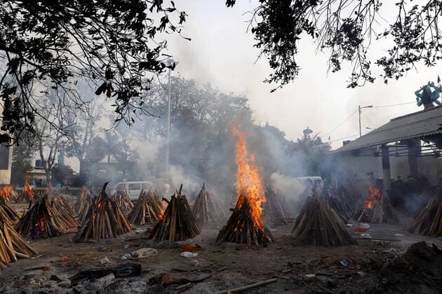 May 1, 2021, New Delhi, New Delhi, India: Covid 19 victims being cremated at Gazipur crematorium on May 1, 2021 in New Delhi, India..As many as 4,01,993 more people tested positive for Covid-19 in the last 24 hours, taking the cumulative caseload to 1,91,64,969, said the Union health ministry on Saturday. This is the highest number of new infections ever recorded in a day across the globe. New Delhi India - ZUMAp176 20210501_zip_p176_010 Copyright: xVijayxPandeyx