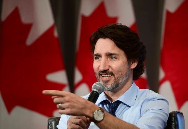 Kanada, Finanzministerin Chrystia Freeland und Justin Trudeau in Ottawa May 3, 2021, Ottawa, on, Canada: Prime Minister Justin Trudeau joins Deputy Prime Minister and Minister of Finance Chrystia Freeland, not shown, as they participate in a virtual discussion from Ottawa on Monday, May 3, 2021, with seniors from Residence Memphremagog in Magog, Quebec. Ottawa Canada - ZUMAc35_ 20210503_zaf_c35_059 Copyright: xSeanxKilpatrickx