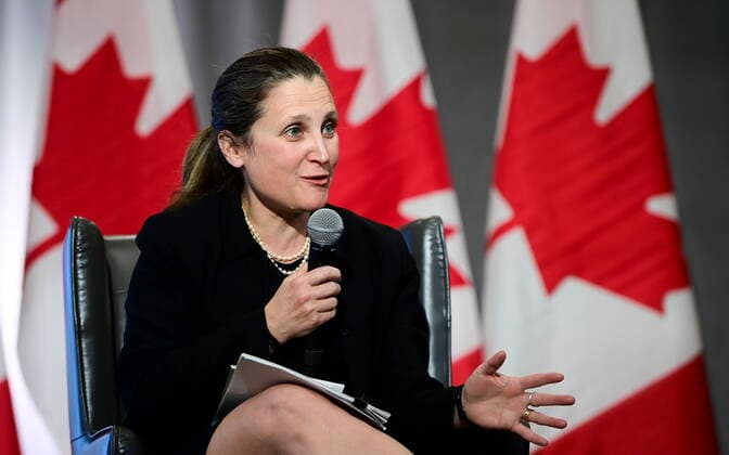 Kanada, Finanzministerin Chrystia Freeland und Justin Trudeau in Ottawa May 3, 2021, Ottawa, on, Canada: Deputy Prime Minister, not shown, and Minister of Finance Chrystia Freeland joins Prime Minister Justin Trudeau as they participate in a virtual discussion from Ottawa on Monday, May 3, 2021, with seniors from Residence Memphremagog in Magog, Quebec. Ottawa Canada - ZUMAc35_ 20210503_zaf_c35_064 Copyright: xSeanxKilpatrickx