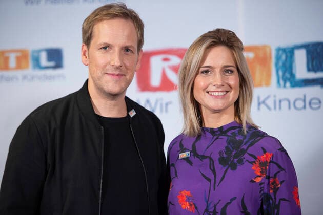 Jan HAHN ist im Alter von 47 Jahren gestorben, Jan HAHN, Moderator, Susanna OHLEN, Moderatorin, Portraet, PortroƒÂ¤t, Portrait, Angeschnittenes Einzelbild, Einzelmotiv, 24. RTL Spendenmarathon Wir helfen Kindern , Fernsehen, 21.-22.11.2019. o‚Â