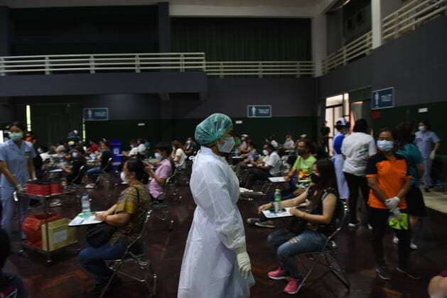 Thailand: Expedite the COVID-19 vaccination to cover THAILAND - June 12, 2021 Kasetsart University established the KU Vaccination Center to provide vaccination services to personnel, students of Kasetsart University, employees of the Ministry of Higher Education, Science, Research and Innovation, government and private agencies, including residents living in the surrounding area. Kasetsart University to accelerate immunity to Coronavirus. THAILAND - June 12, 2021 Kasetsart University established the KU Vaccination Center to provide vaccination services to personnel, students of Kasetsart University, employees of the Ministry of Higher Education, Science, Research and Innovation, government and private agencies, including residents living in Copyright: TeeraxNoisakran