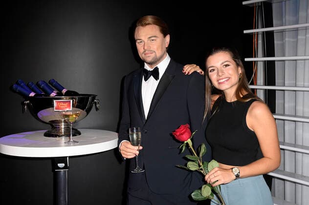 Maxime Herbord bei der Enthüllung der Wachsfigur von Leonardo DiCaprio im Madame Tussauds. Berlin, 31.08.2021