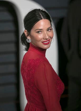 September 7, 2021, Beverly Hills, California, USA: Olivia Munn (41) expecting a baby with John Mulaney (39). FILE PHOTO: Olivia Munn on the red carpet at the 2017 Vanity Fair Oscar Party held at the Wallis Annenberg Center in Beverly Hills, California, Sunday February 26, 2017. PI Beverly Hills USA - ZUMAp124 20210907_zaa_p124_003 Copyright: xJAVIERxROJASx