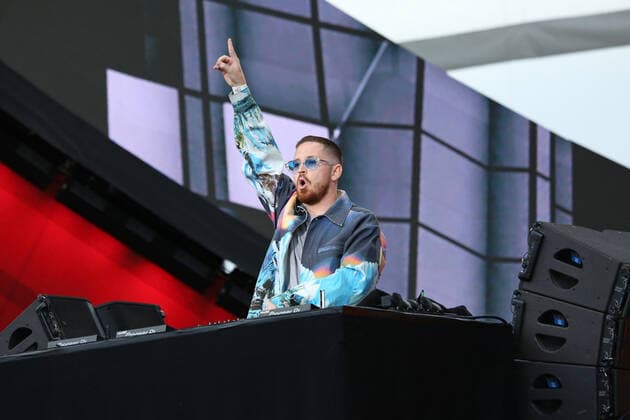 Aazar performs during the Global Citizen Live concert in Paris on Saturday, September 25, 2021. The concert, held at the base of the Eiffel Tower, is one of several taking place in cities around the world including New York, Los Angeles, London, Sydney, Lagos, Rio, Mumbai and Seoul. The event aims to raise awareness for issues related to the climate and ending poverty. PAR20210925010 DAVIDxSILPA