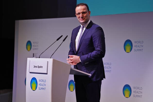 Bundesgesundheitsminister Jens Spahn auf der internationalen Gesundheitskonferenz World Health Summit Bundesgesundheitsminister Jens Spahn bei der Eröffnung der internationalen Gesundheitskonferenz World Health Summit Berlin Berlin GER
