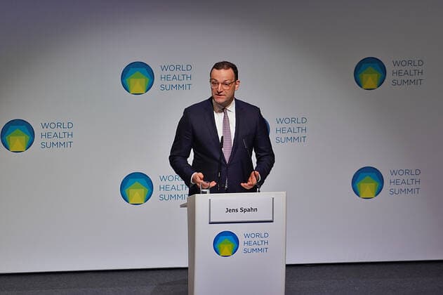 Bundesgesundheitsminister Jens Spahn auf der internationalen Gesundheitskonferenz World Health Summit Bundesgesundheitsminister Jens Spahn bei der Eröffnung der internationalen Gesundheitskonferenz World Health Summit Berlin Berlin GER
