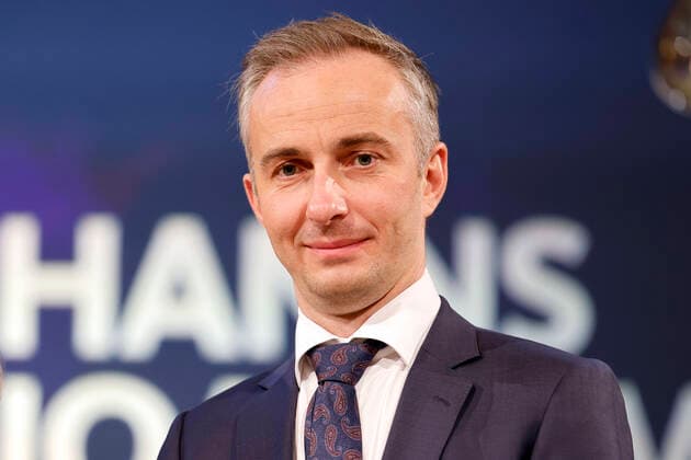 Jan Böhmermann bei der Verleihung des Hanns-Joachim-Friedrichs-Preises 2021 im WDR Funkhaus. Köln, 04.11.2021