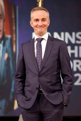 Jan Böhmermann bei der Verleihung des Hanns-Joachim-Friedrichs-Preises 2021 im WDR Funkhaus. Köln, 04.11.2021