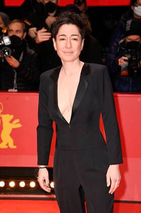 Dunja Hayali bei der Opening Ceremony mit der Premiere des Kinofilms Peter von Kant auf der Berlinale 2022 72. Internationale Filmfestspiele Berlin im Berlinale Palast. Berlin, 10.02.2022