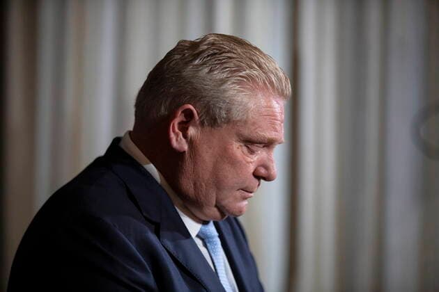 Kanada, Pressekonferenz zum Notstand in Ontario February 11, 2022, TORONTO, ON, CAN: Ontario Premier Doug Ford attends a news conference at the Queens Park Legislature, in Toronto, on Friday, February 11, 2022. Ford says he is declaring a state of emergency in response to ongoing blockades in Ottawa and Windsor, Ont. TORONTO CAN - ZUMAc35_ 20220211_zaf_c35_103 Copyright: xChrisxYoungx
