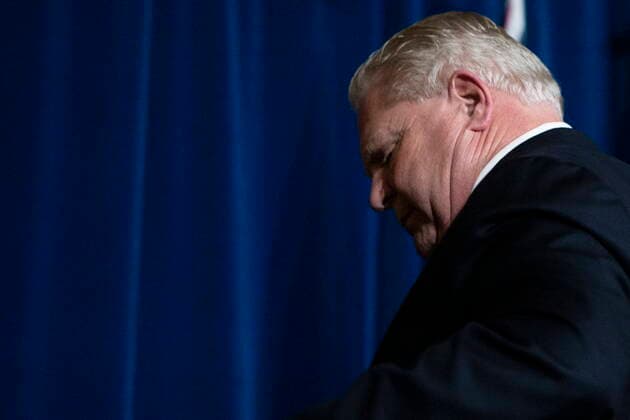 Kanada, Pressekonferenz zum Notstand in Ontario February 11, 2022, TORONTO, ON, CAN: Ontario Premier Doug Ford attends a news conference at the Queens Park Legislature, in Toronto, on Friday, February 11, 2022. Ford says he is declaring a state of emergency in response to ongoing blockades in Ottawa and Windsor, Ont. TORONTO CAN - ZUMAc35_ 20220211_zaf_c35_110 Copyright: xChrisxYoungx