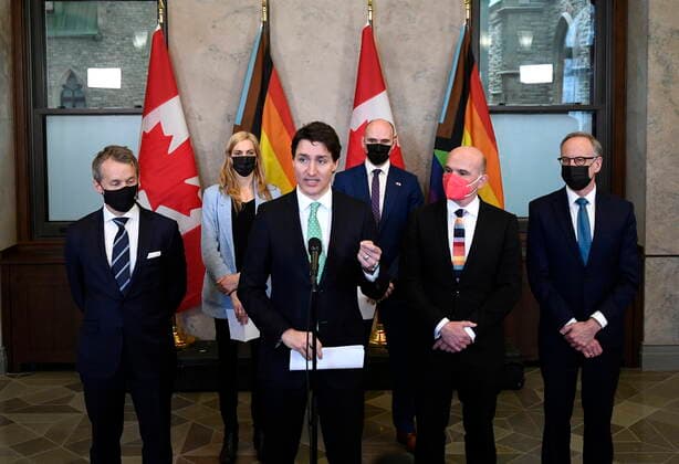 April 28, 2022, Ottawa, ON, CAN: Prime Minister Justin Trudeau stands with Minister of Labour Seamus O Regan, Minister of Sport Pascale St-Onge, Minister of Tourism Randy Boissonnault and Liberal MP Rob Oliphant during an announcement on the ending of the Canadian Blood ServicesöÄÃ blood ban, in Ottawa, on Thursday, April 28, 2022. Ottawa CAN - ZUMAc35_ 20220428_zaf_c35_018 Copyright: xJustinxTangx