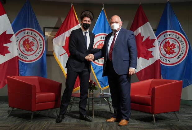 April 29, 2022, MARKHAM, ON, CANADA: Canadian Prime Minister Justin Trudeau, left, meets with the Mayor of Markham, Frank Scarpitti in Markham, Ont., on Friday, April 29, 2022. MARKHAM CANADA - ZUMAc35_ 20220429_zaf_c35_063 Copyright: xNathanxDenettex