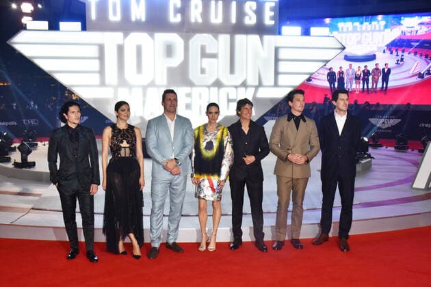 Top Gun: Maverick Film Premiere MEXICO CITY, MEXICO - MAY 6, 2022: (L-R) Danny Ramirez, Monica Barbaro, Jon Hamm, Jennifer Connelly, Tom Cruise, Miles Teller, Joseph Kosinski pose for photos during the red carpet of Top Gun: Maverick film premiere at Cinepolis Toreo Parque Central. On May 6, 2022 in Mexico City, Mexico. (Photo by Carlos Tischler Eyepix Group). Copyright: xCarlosxTischlerx xEyepixxGroupx EYEPIX_CT_06052022_64351