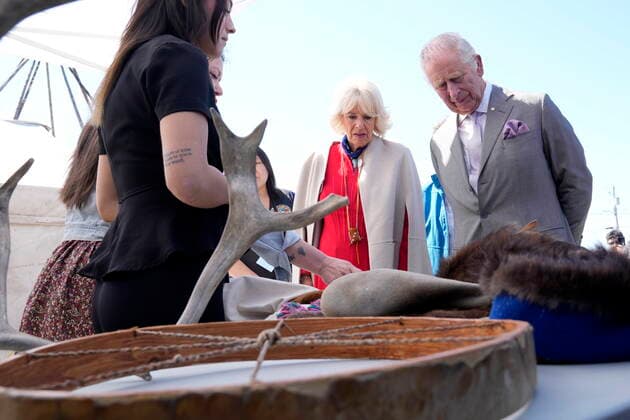 May 19, 2022, Yellowknife, NT, CANADA: Prince Charles, right, and Camilla, Duchess of Cornwall, second from right, look at a display of traditional hunting tools and clothing after arriving in Yellowknife, Northwest Territories, during part of the Royal Tour of Canada, Thursday, May 19, 2022. Yellowknife CANADA - ZUMAc35_ 20220519_zaf_c35_081 Copyright: xPaulxChiassonx