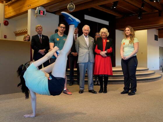 May 19, 2022, Yellowknife, NT, CANADA: Prince Charles and Camilla, Duchess of Cornwall, watch a demonstration of traditional Inuit sports in Yellowknife, Northwest Territories, during part of the Royal Tour of Canada, Thursday, May 19, 2022. Yellowknife CANADA - ZUMAc35_ 20220519_zaf_c35_202 Copyright: xPaulxChiassonx