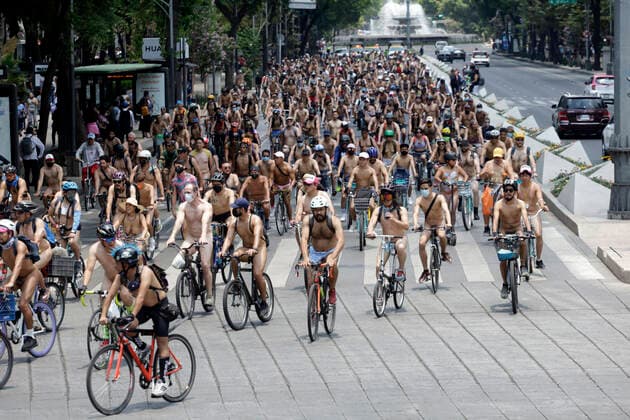 June 11, 2022, Mexico City, Mexico City, Mexico: June 11, 2022, Mexico City, Mexico: Hundreds of cyclists participate during the XV World Naked Bike Ride, for a road culture of respect for cyclists. In Mexico City have died in 56 cyclists in traffic events from 2019 to 2022, reports the Secretariat of Mobility of Mexico City. On Jun 11, 2022 In Mexico City, Mexico. Mexico City Mexico - ZUMAe321 20220611_zia_e321_067 Copyright: xLuisxBarronx xEyepixxGroupx